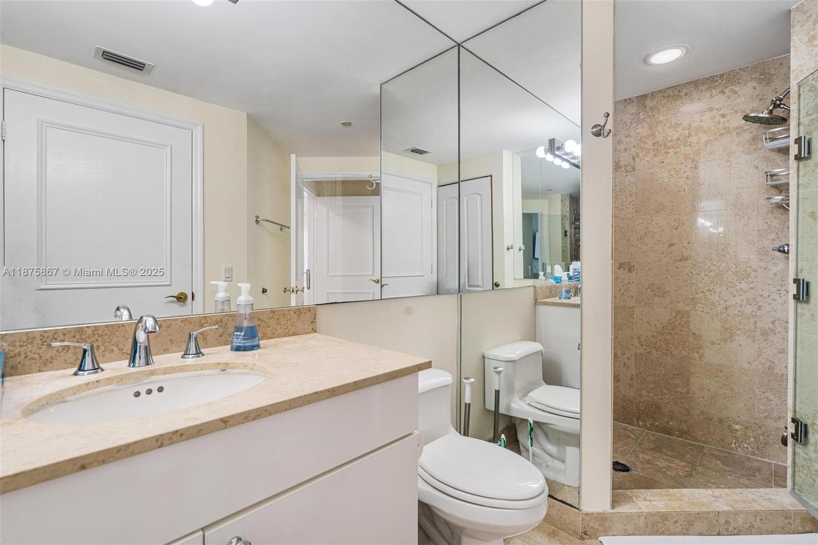 4779 Collins Ave # 2305, Miami Beach FL 33140 — 18