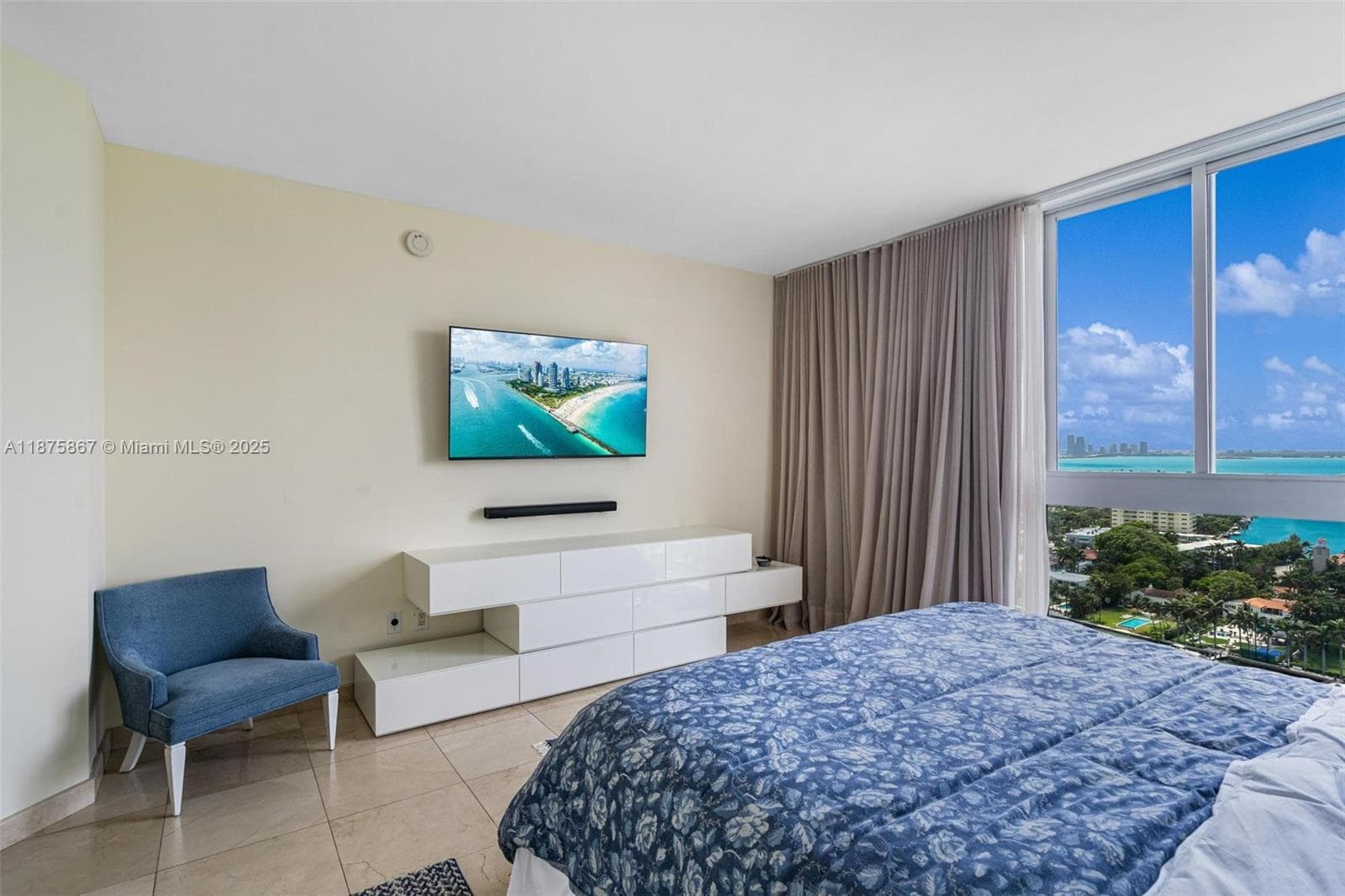 4779 Collins Ave # 2305, Miami Beach FL 33140 — 11