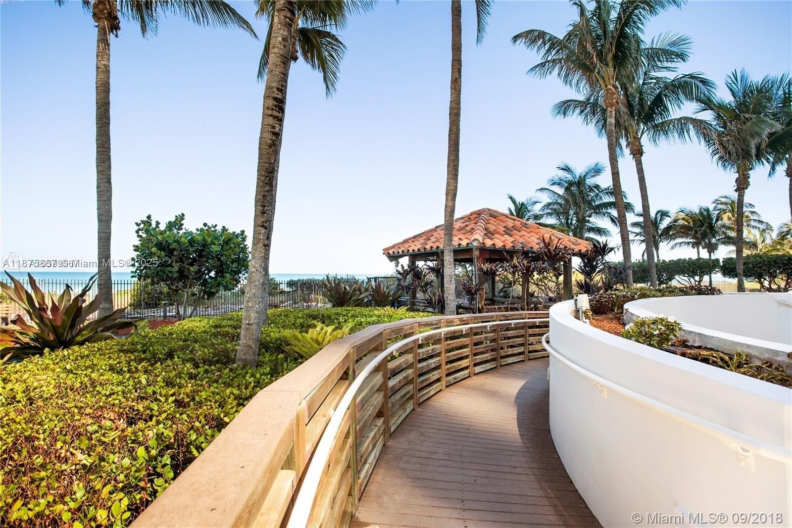 4779 Collins Ave # 2305, Miami Beach FL 33140 — 31