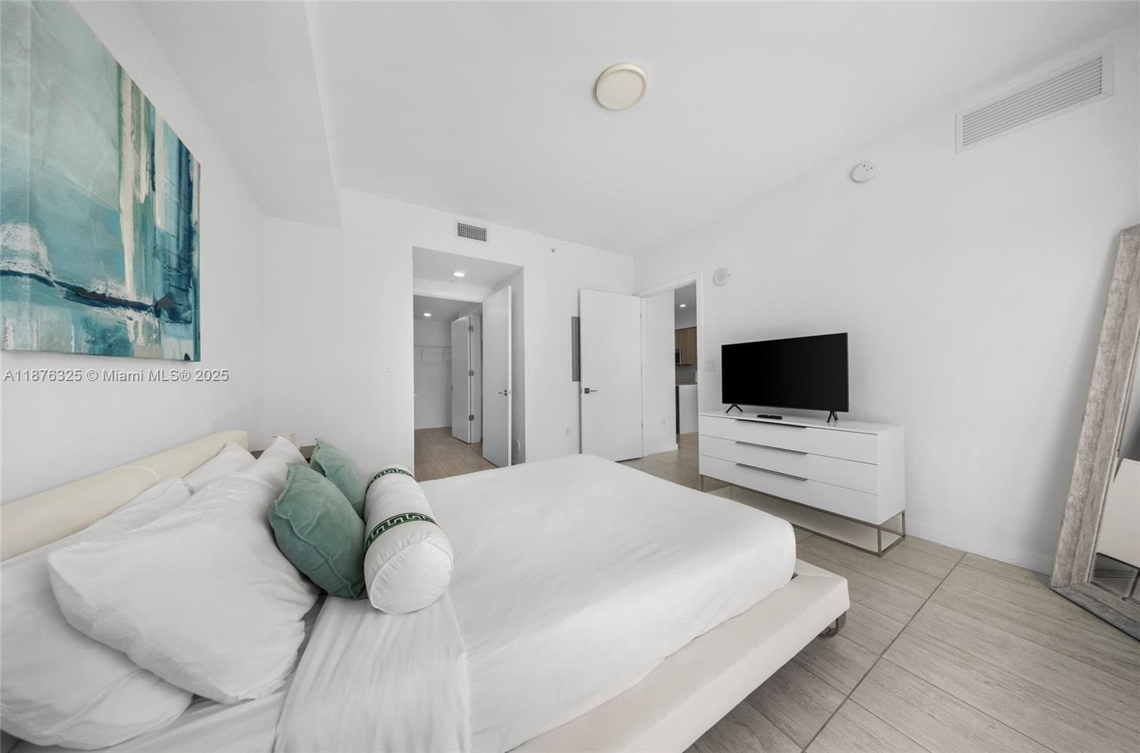 Quadro Condo, Miami, FL — 12