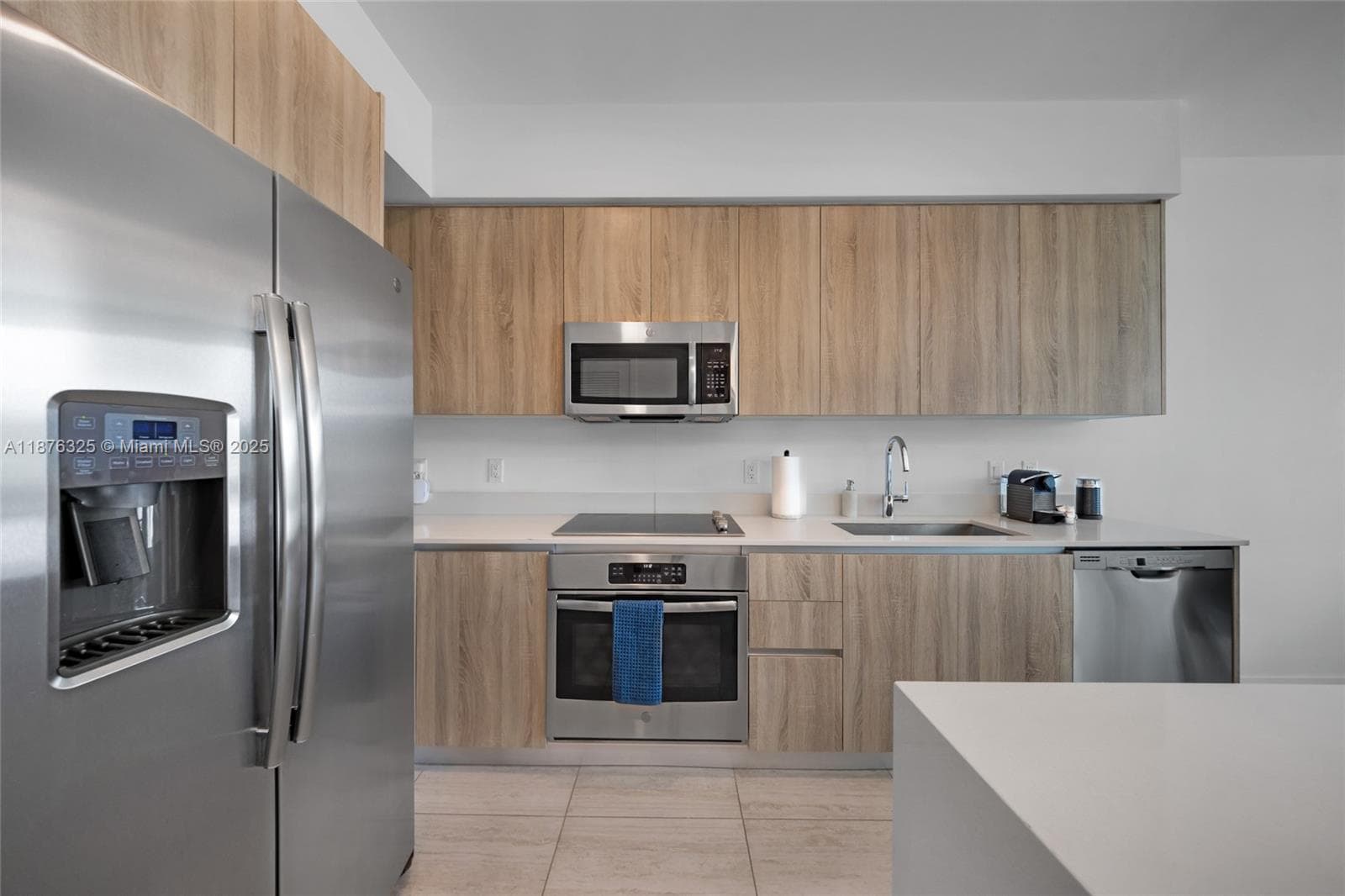 Quadro Condo, Miami, FL — 3