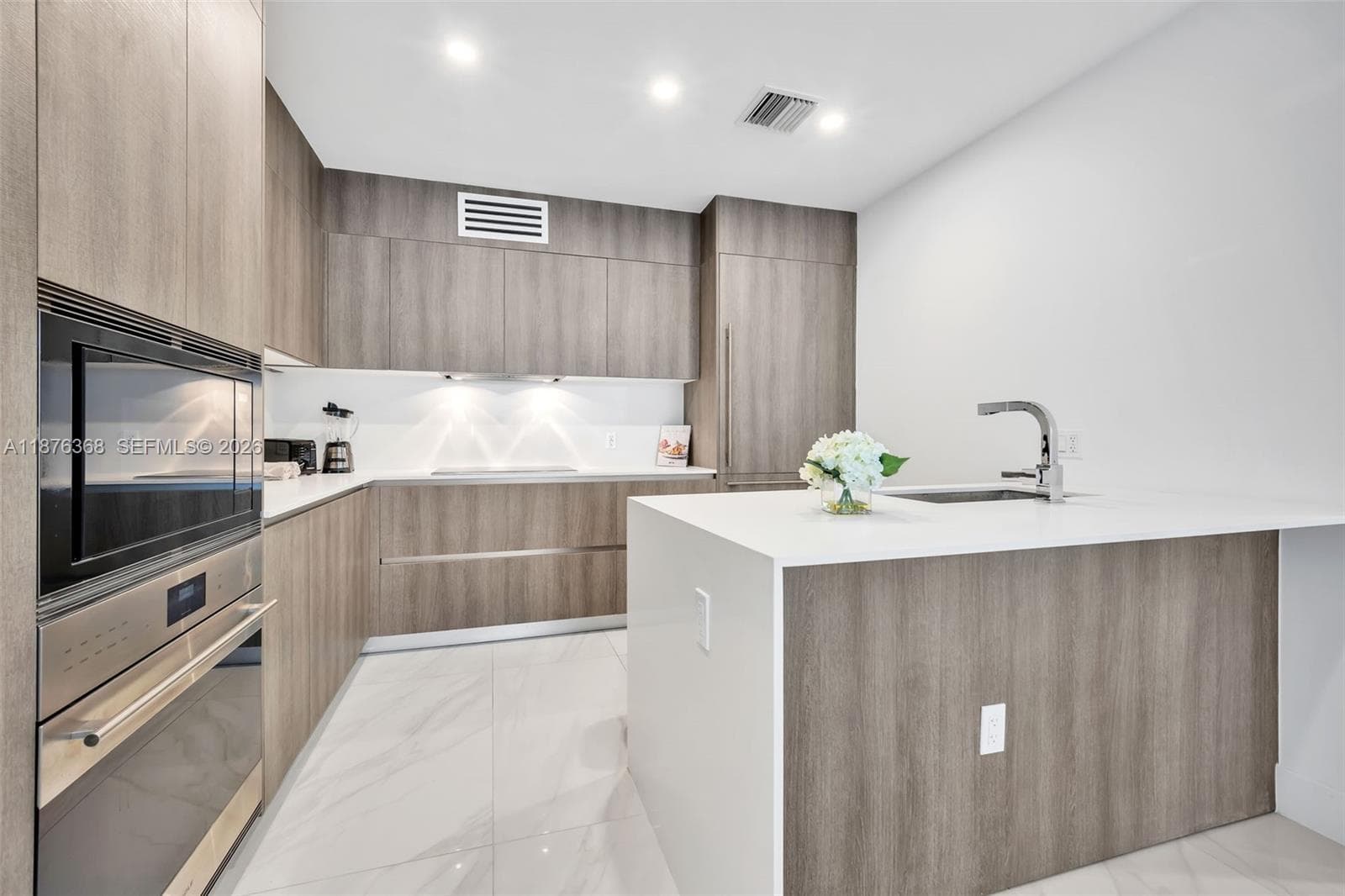 17550 Collins Ave # 1003, Sunny Isles Beach FL 33160 — 17