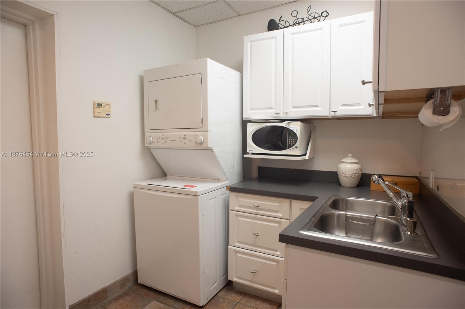 345 MIRACLE MILE, Coral Gables FL 33134 — 17