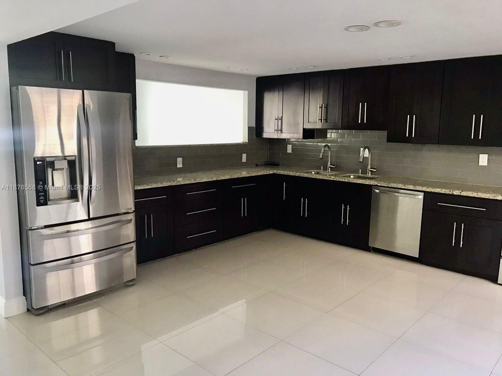 20381 NE 30th Ave # 7, Aventura FL 33180 — 1