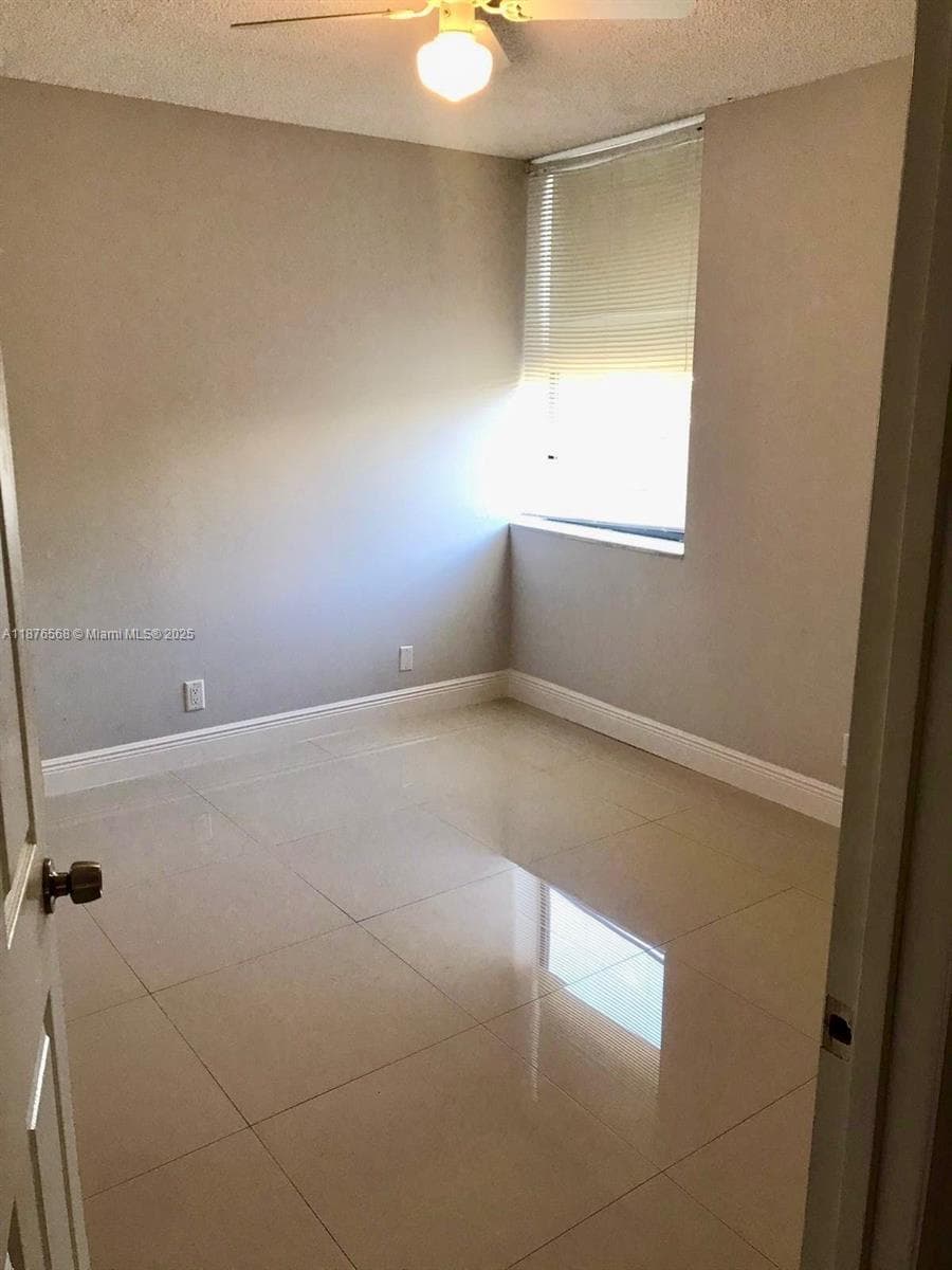 20381 NE 30th Ave # 7, Aventura FL 33180 — 15