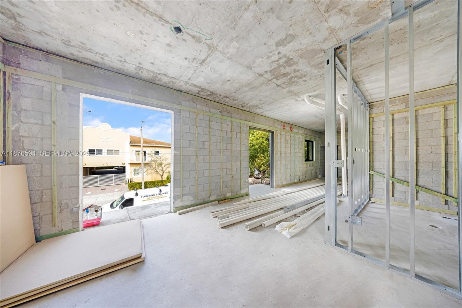 1254 SW 2nd St, Miami FL 33135 — 38