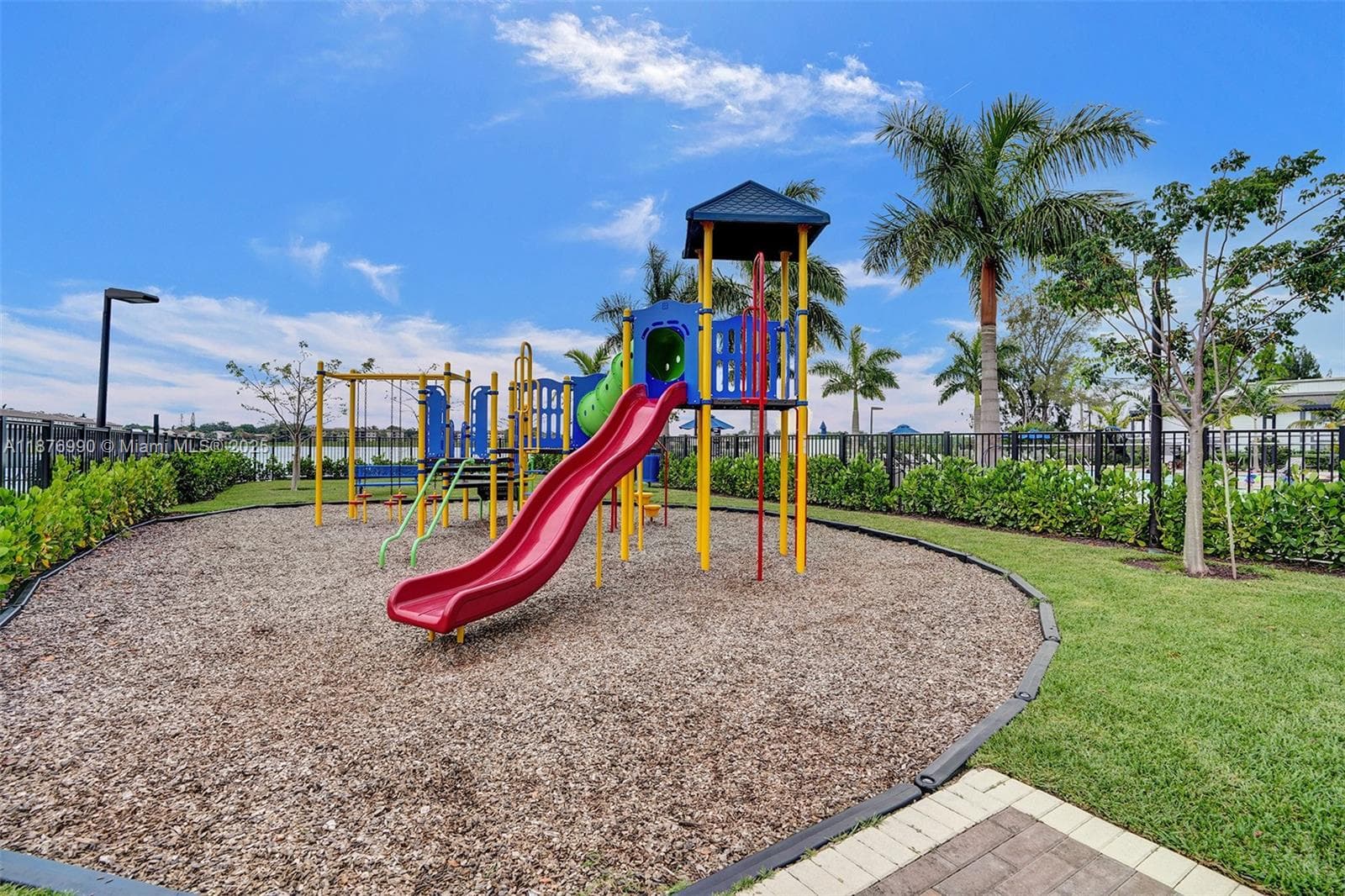 403 NE 212th St, Miami FL 33179 — 52