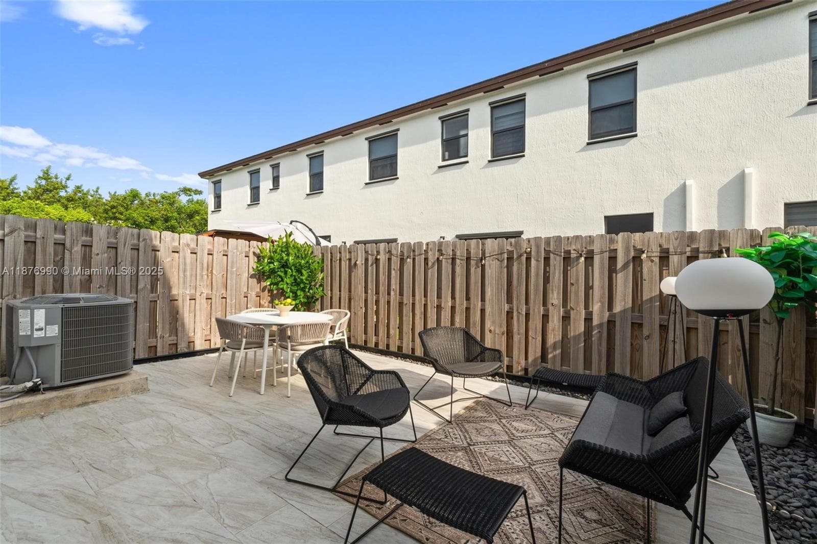 403 NE 212th St, Miami FL 33179 — 17