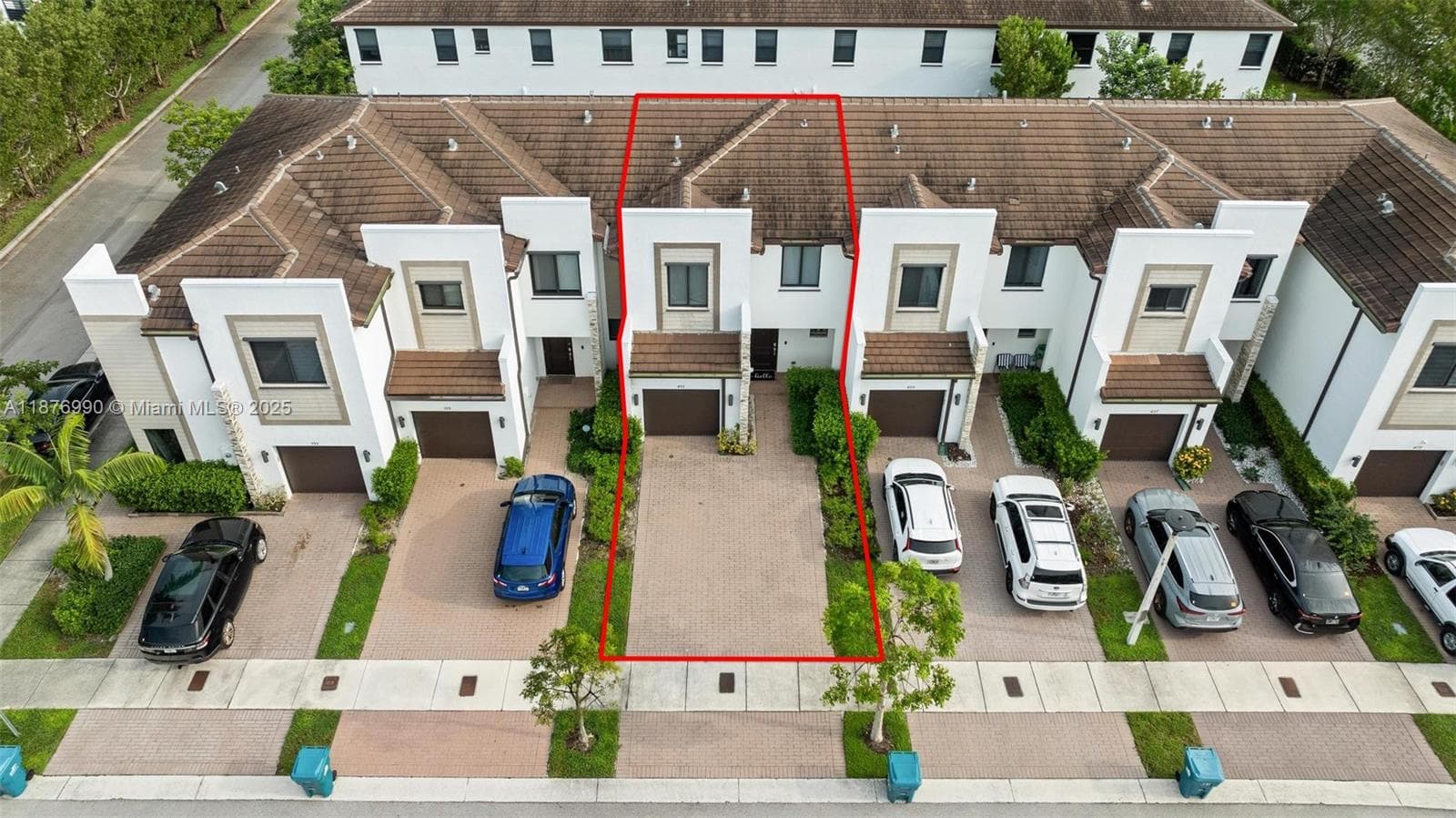 403 NE 212th St, Miami FL 33179 — 33