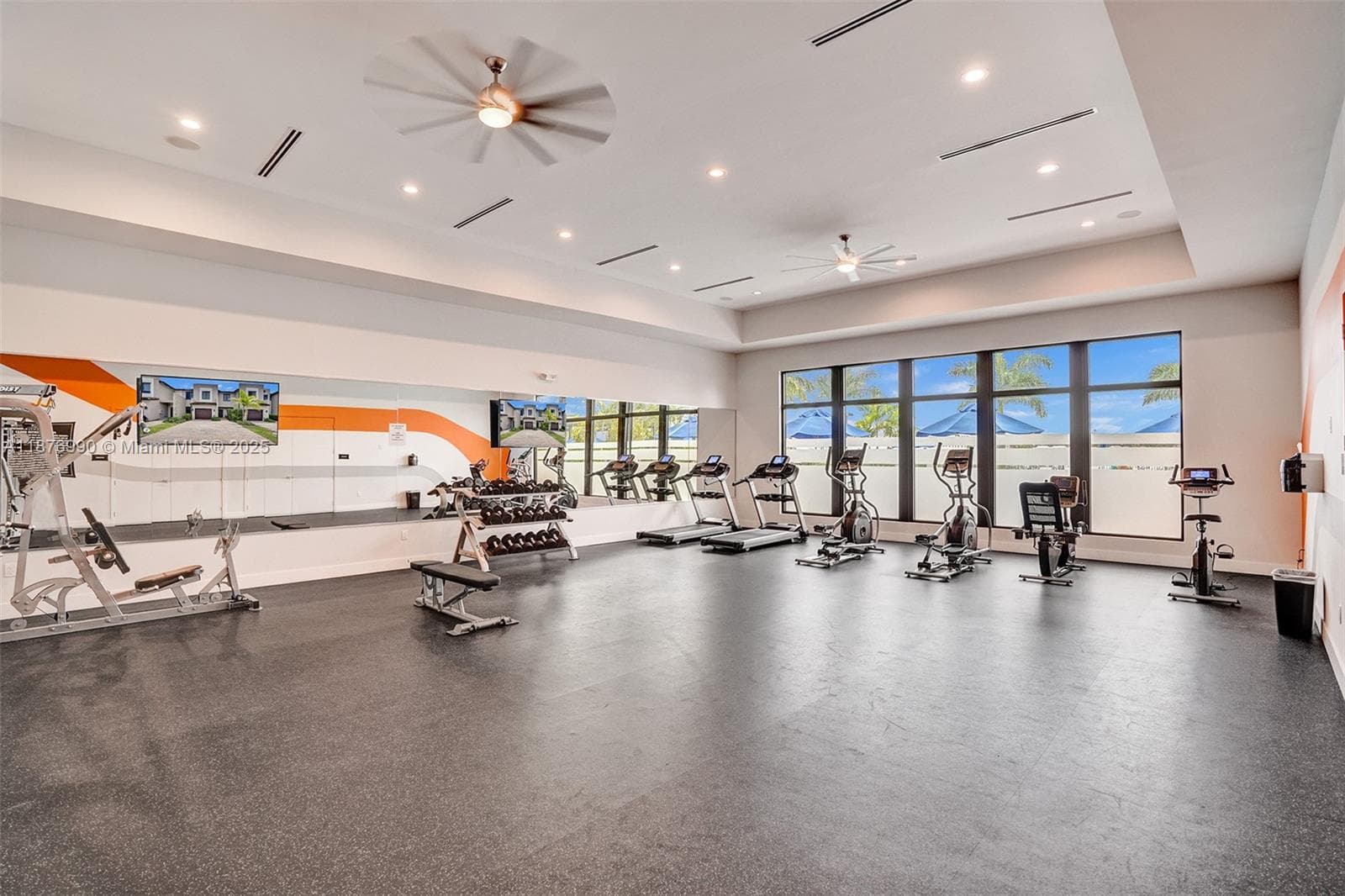 403 NE 212th St, Miami FL 33179 — 54
