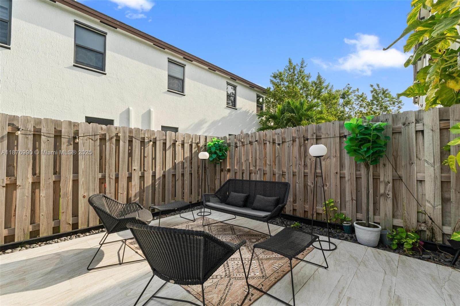 403 NE 212th St, Miami FL 33179 — 19