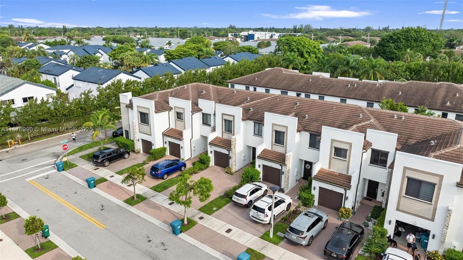 403 NE 212th St, Miami FL 33179 — 40