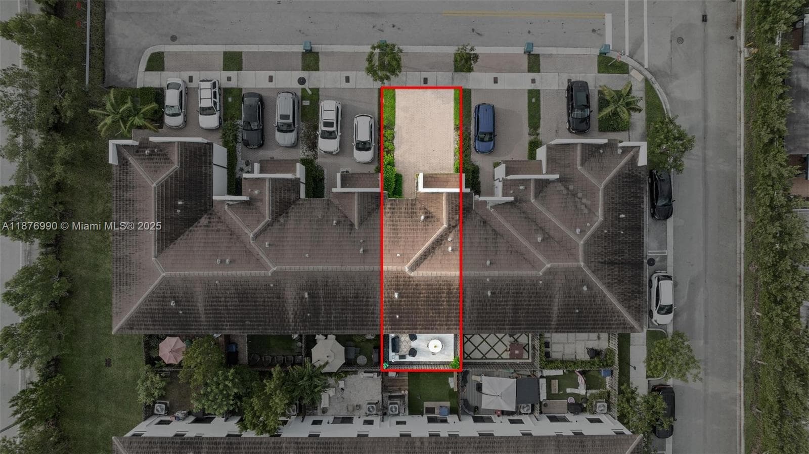403 NE 212th St, Miami FL 33179 — 35