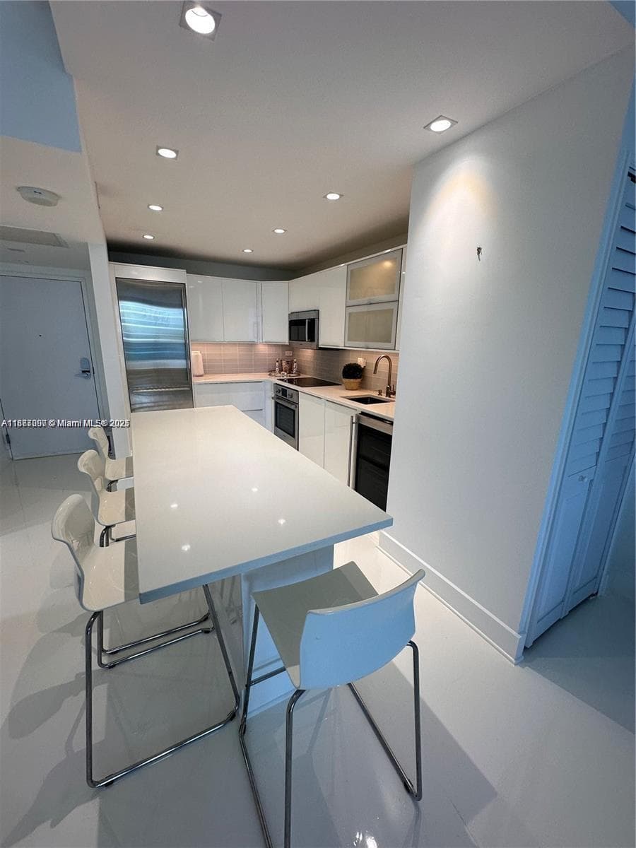 2301 Collins Ave # 611, Miami Beach FL 33139 — 4