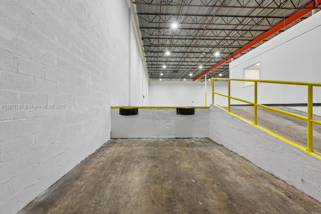 1700 NW 82nd Ave # 1820, Doral FL 33126 — 32