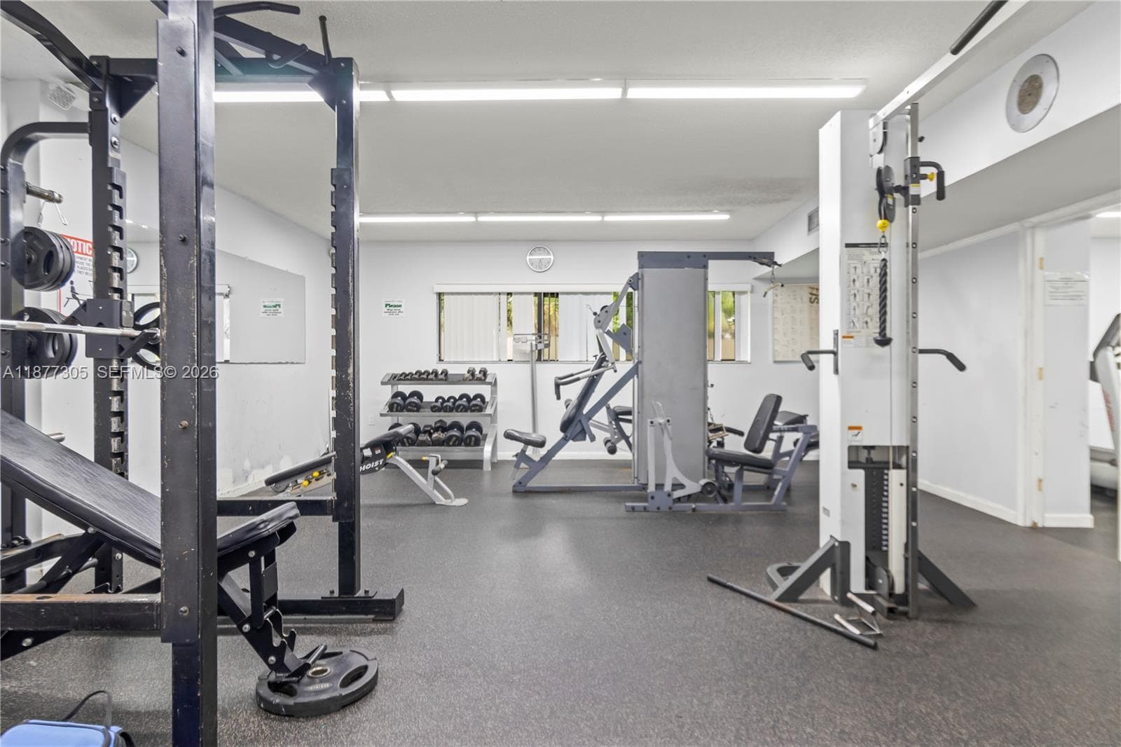 481 Ives Dairy Rd # 4, Miami FL 33179 — 32