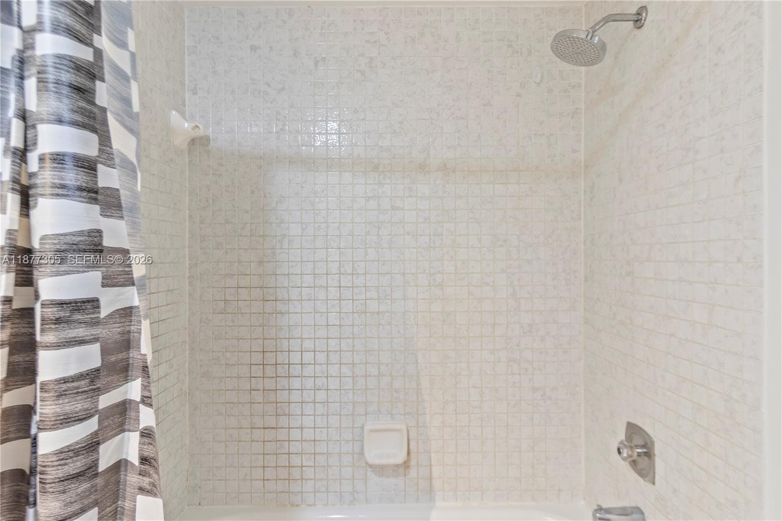 481 Ives Dairy Rd # 4, Miami FL 33179 — 20