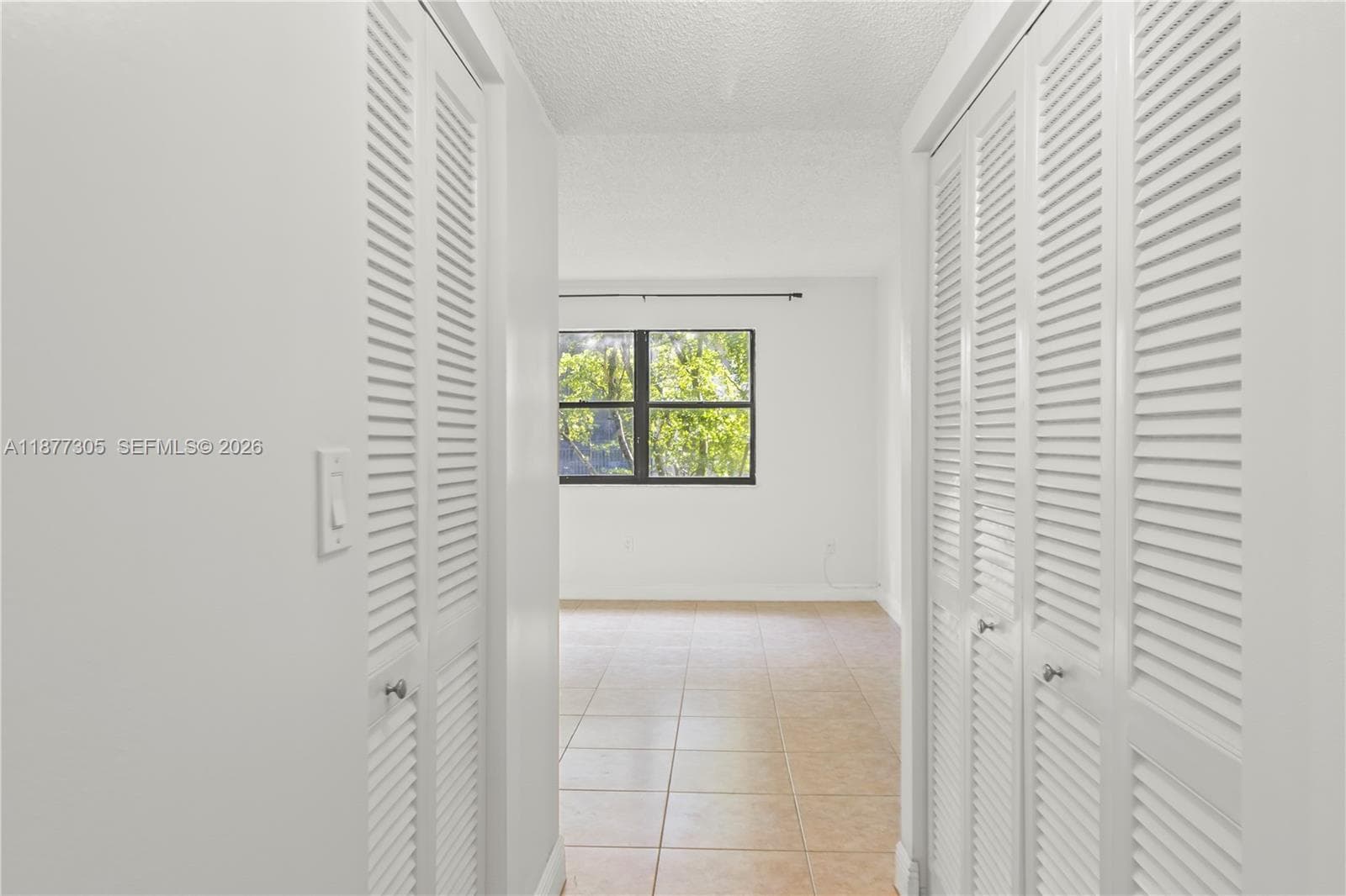 481 Ives Dairy Rd # 4, Miami FL 33179 — 24