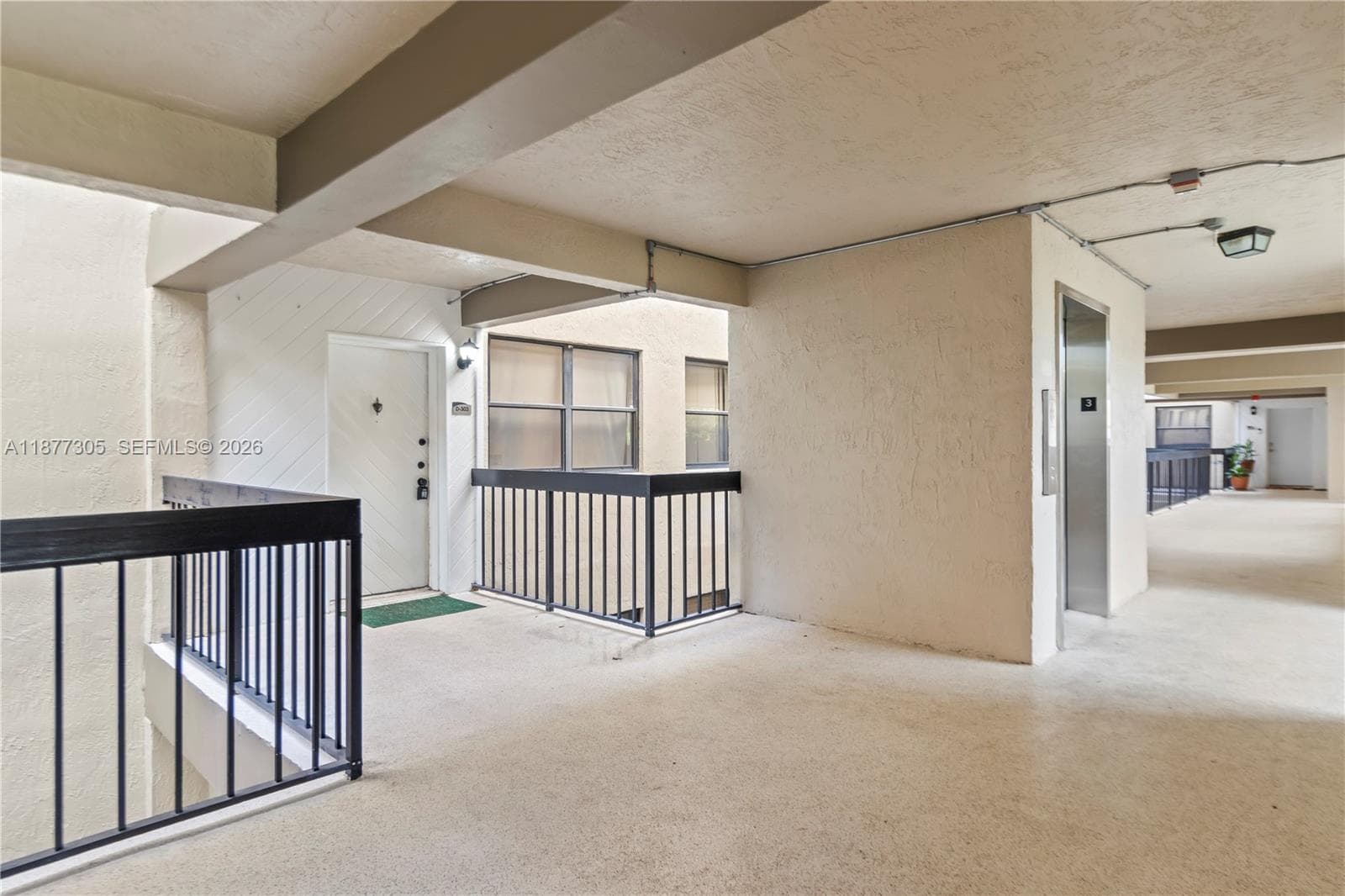 481 Ives Dairy Rd # 4, Miami FL 33179 — 35