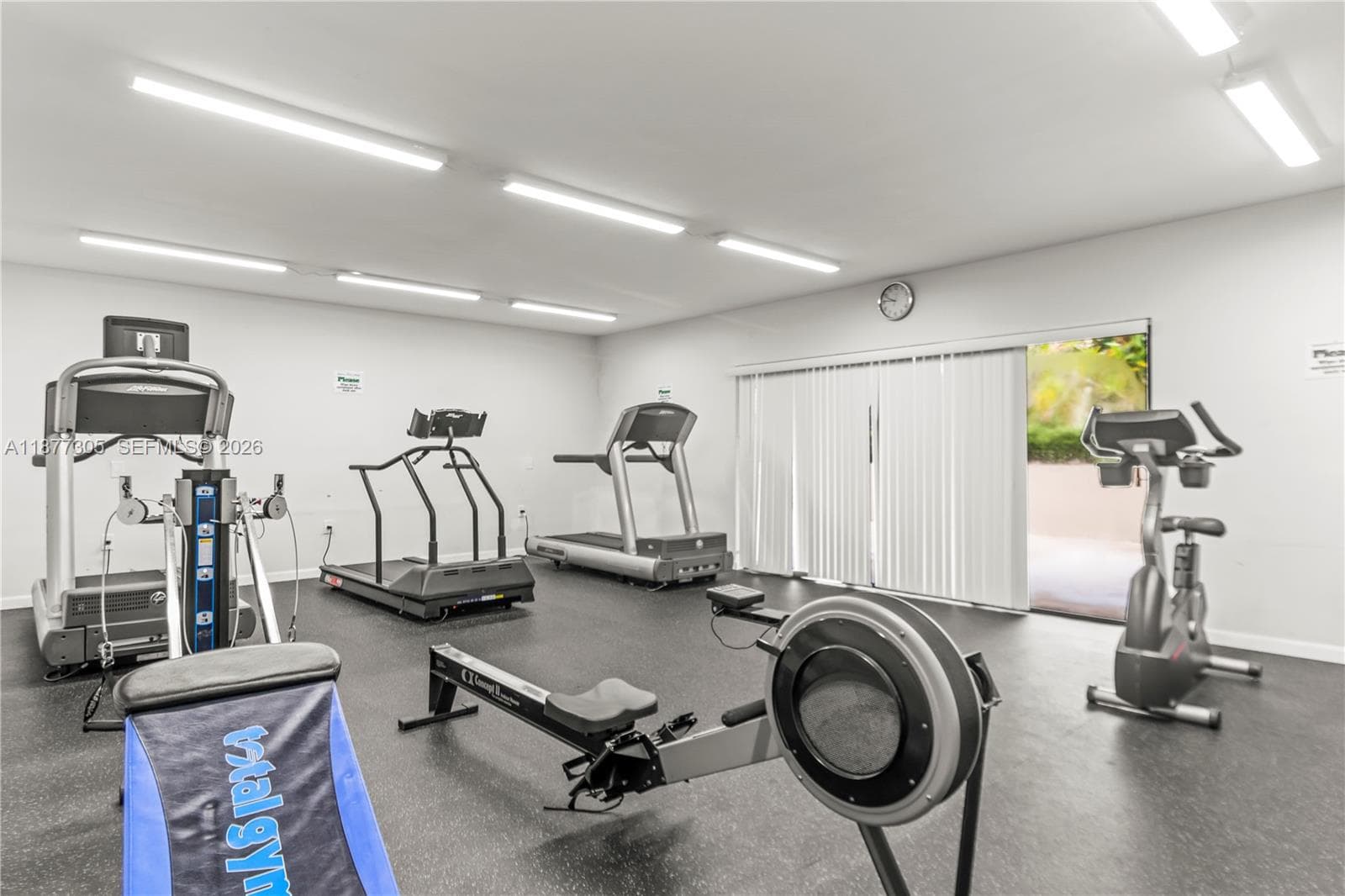 481 Ives Dairy Rd # 4, Miami FL 33179 — 31