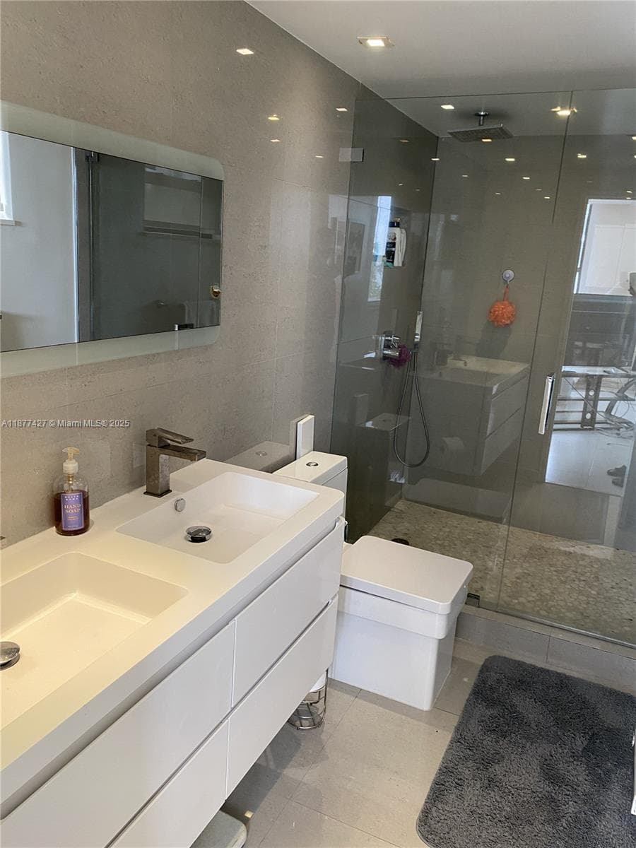 10185 Collins Ave # 319, Bal Harbour FL 33154 — 18