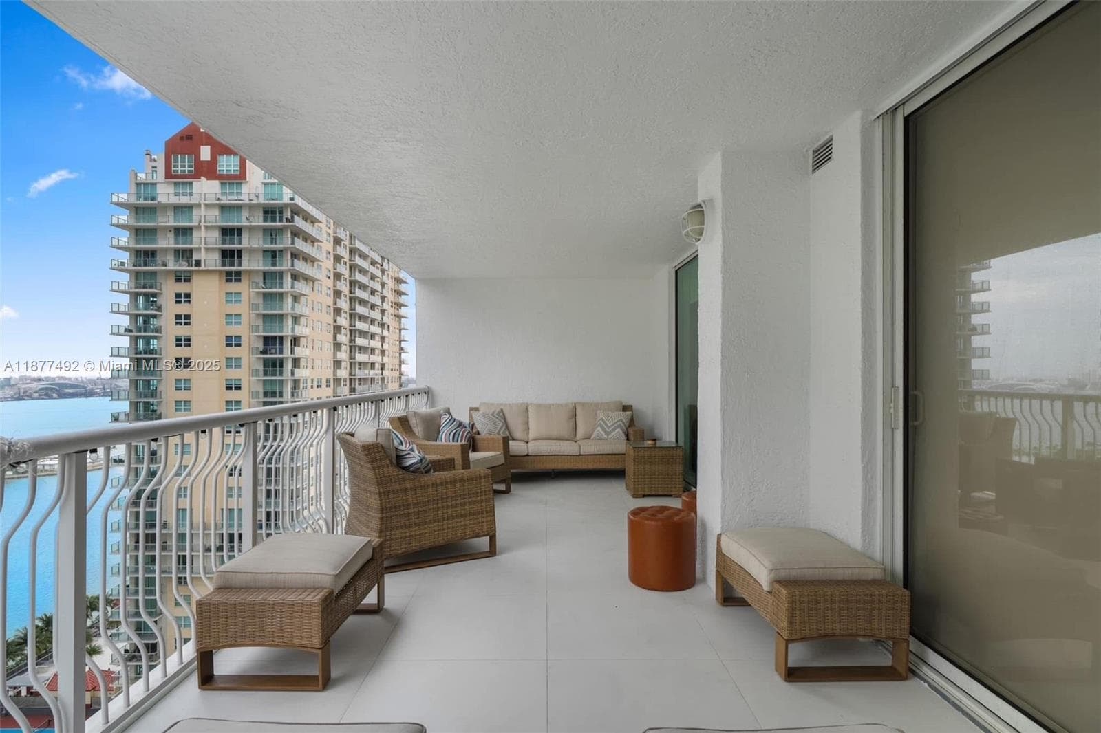 1200 Brickell Bay Dr # 2812, Miami FL 33131 — 22