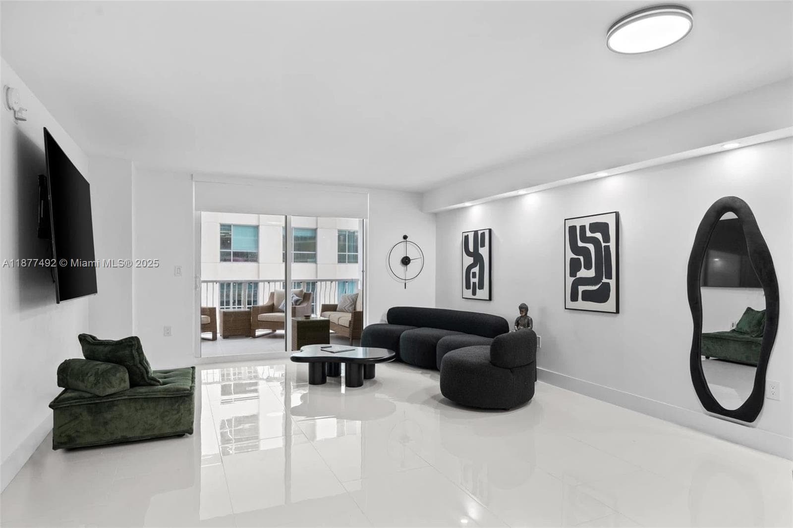 1200 Brickell Bay Dr # 2812, Miami FL 33131 — 1