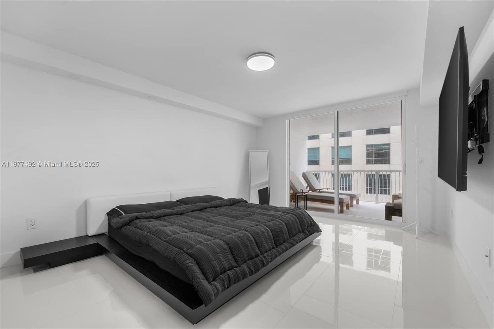 1200 Brickell Bay Dr # 2812, Miami FL 33131 — 18