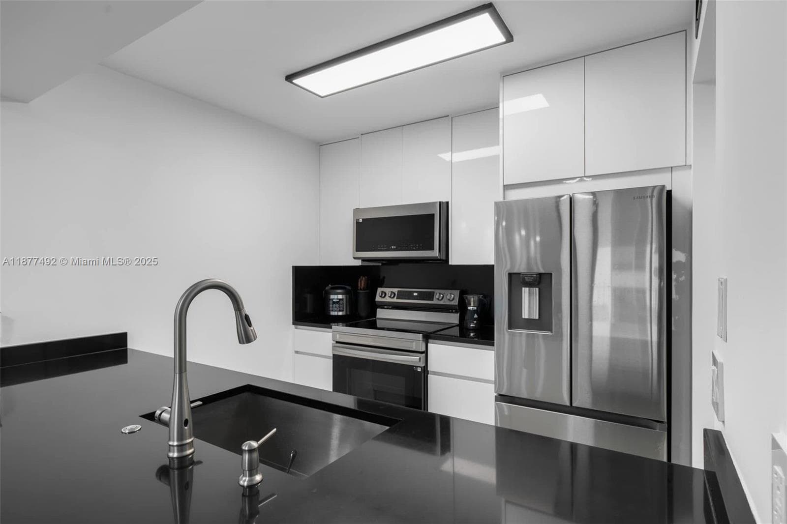 1200 Brickell Bay Dr # 2812, Miami FL 33131 — 19
