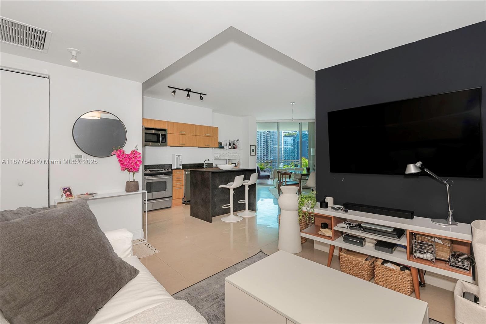 350 S Miami Ave # 3508, Miami FL 33130 — 7