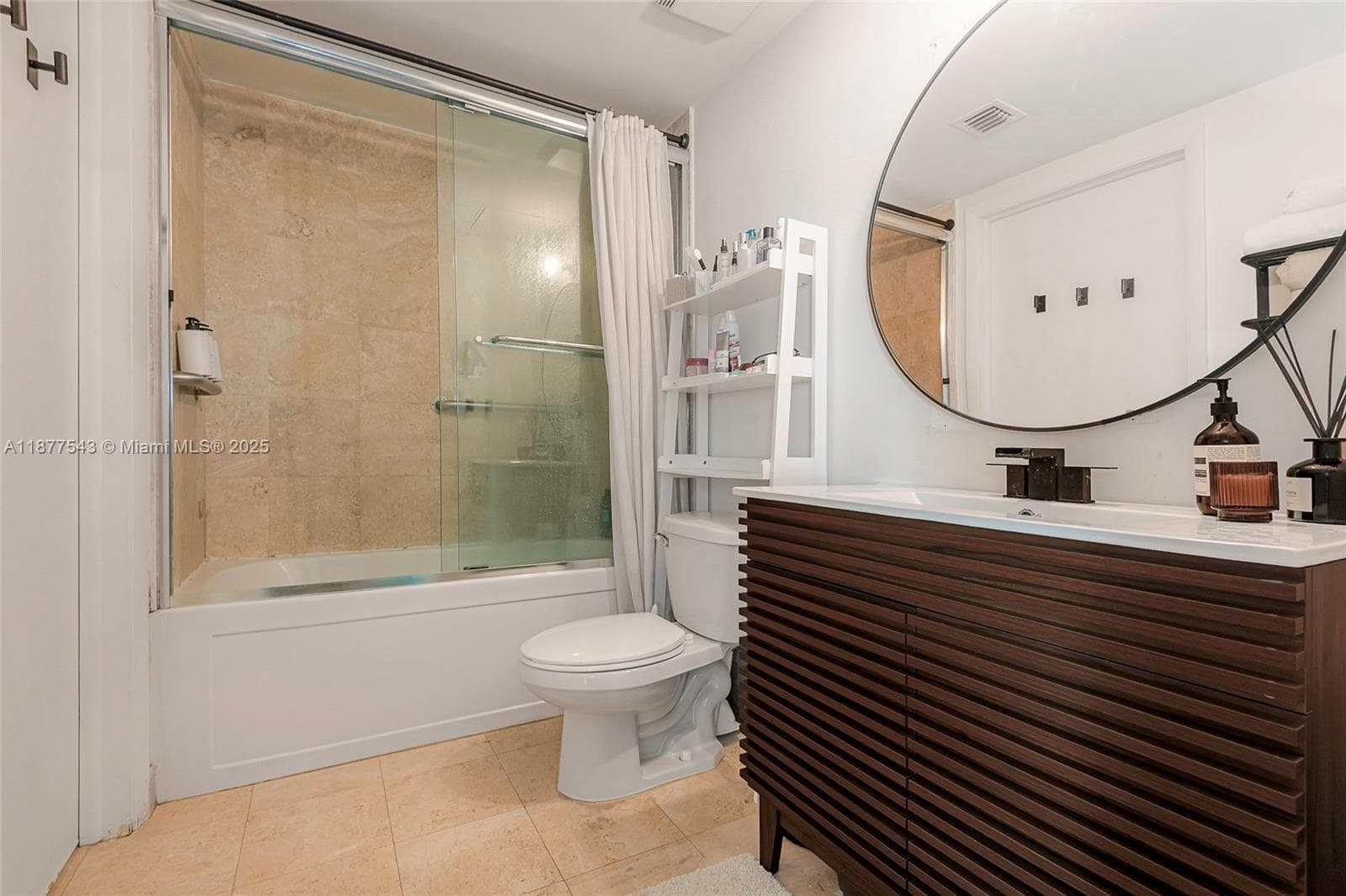 350 S Miami Ave # 3508, Miami FL 33130 — 24