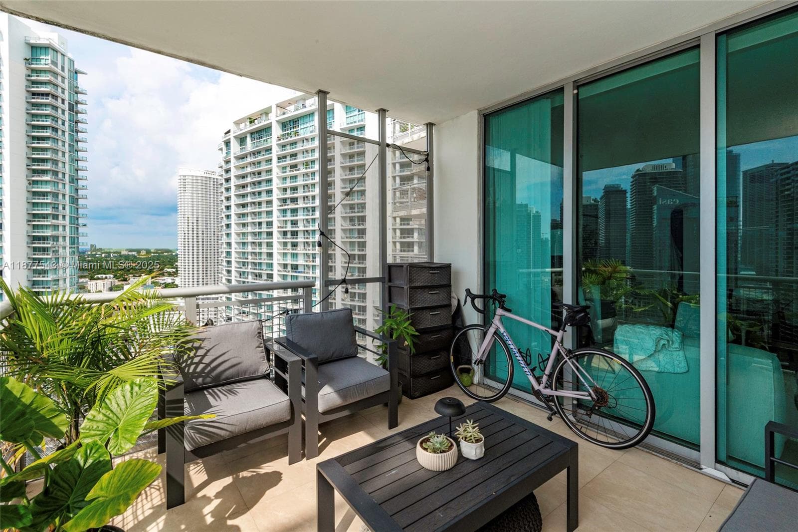 350 S Miami Ave # 3508, Miami FL 33130 — 25
