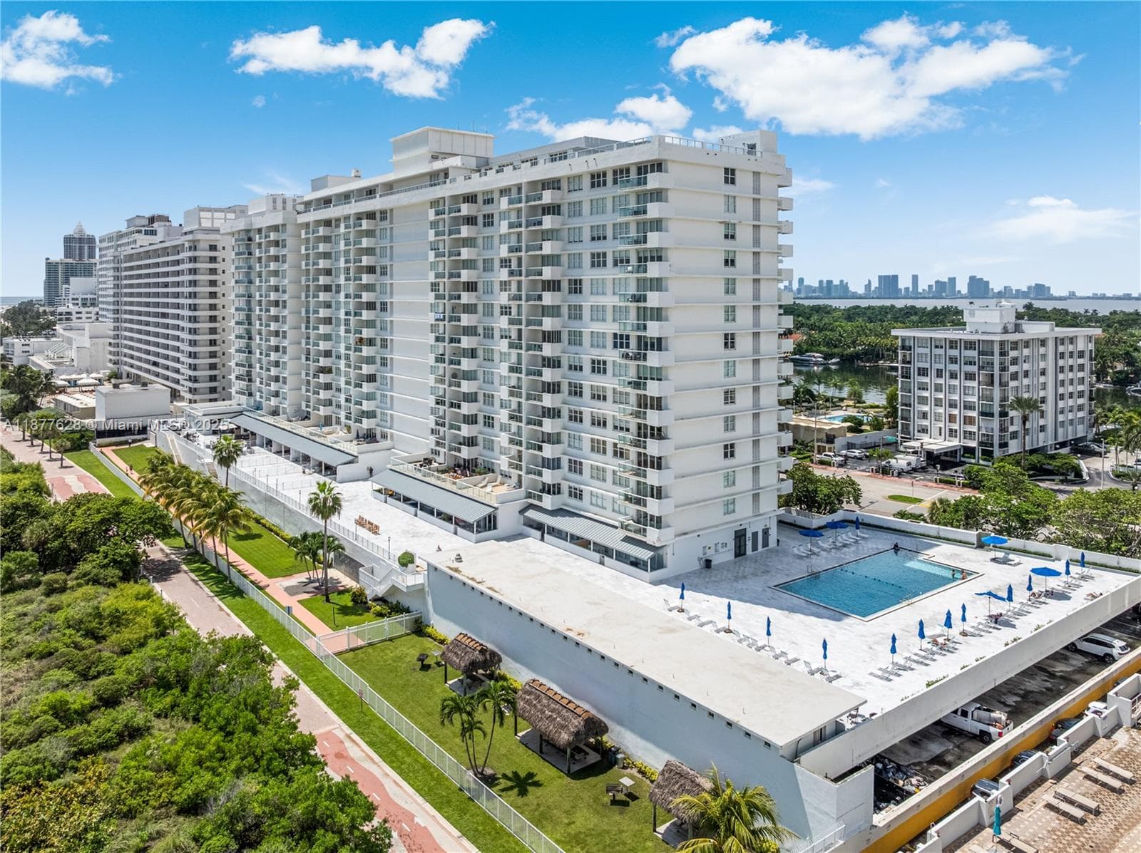 5601 Collins Ave # 1011, Miami Beach FL 33140 — 27
