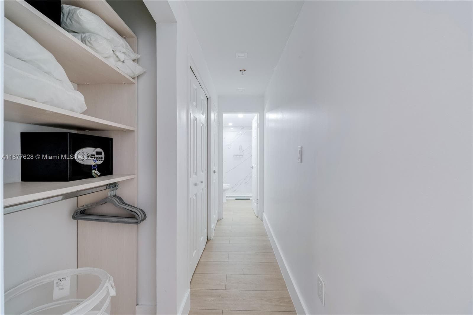 5601 Collins Ave # 1011, Miami Beach FL 33140 — 22