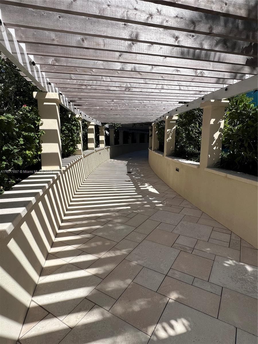 300 S Pointe Dr # 2806, Miami Beach FL 33139 — 62