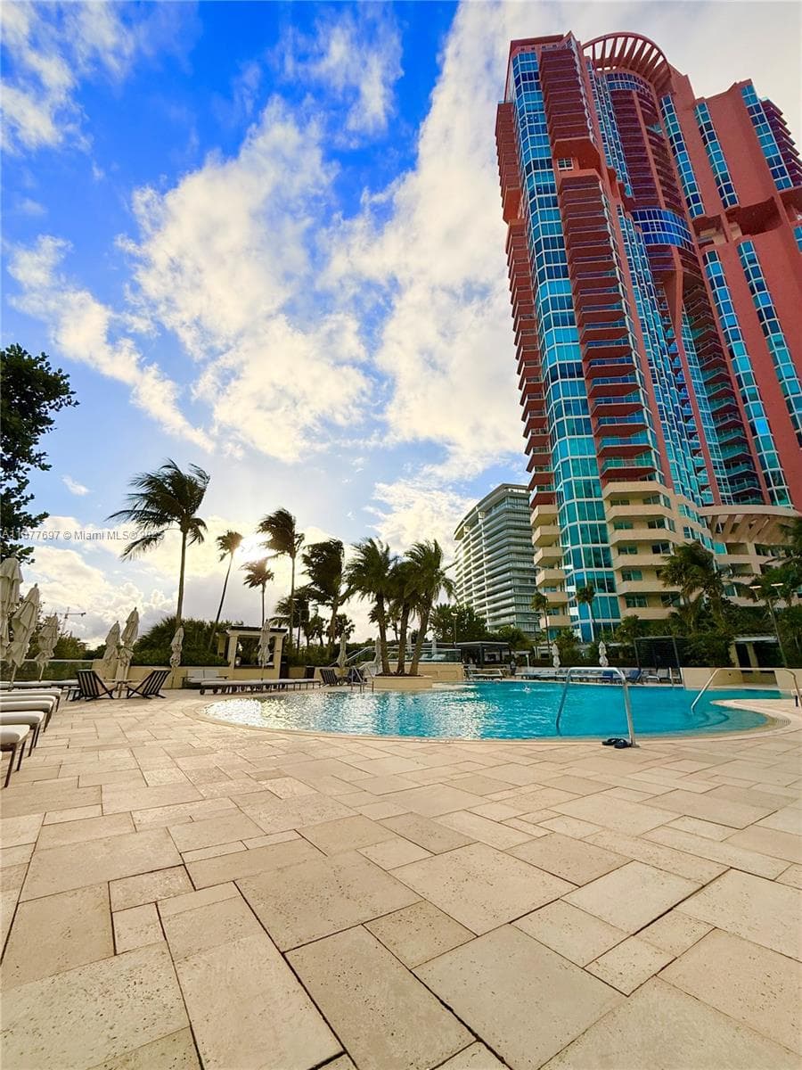 300 S Pointe Dr # 2806, Miami Beach FL 33139 — 27
