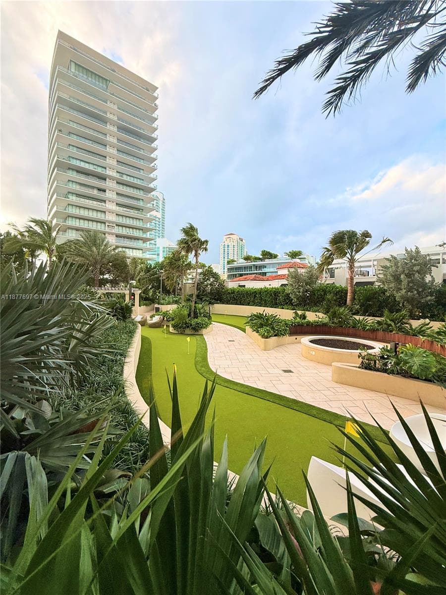 300 S Pointe Dr # 2806, Miami Beach FL 33139 — 47