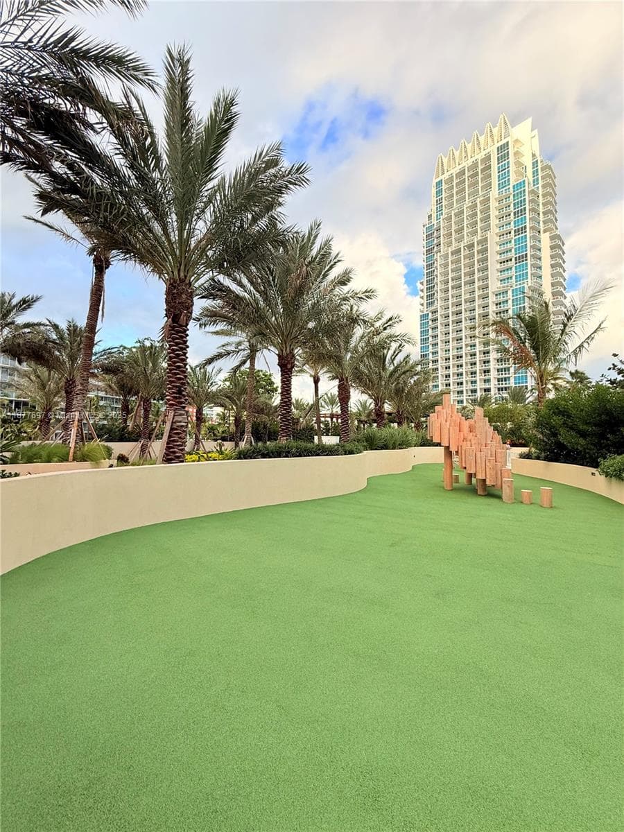300 S Pointe Dr # 2806, Miami Beach FL 33139 — 53