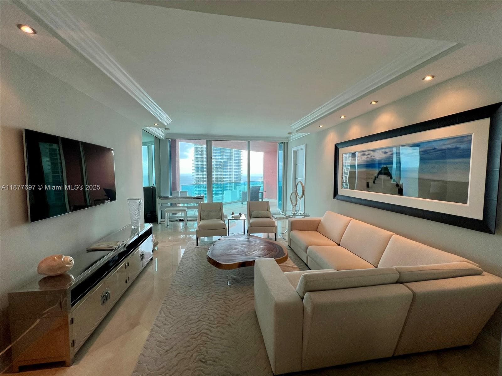 300 S Pointe Dr # 2806, Miami Beach FL 33139 — 3