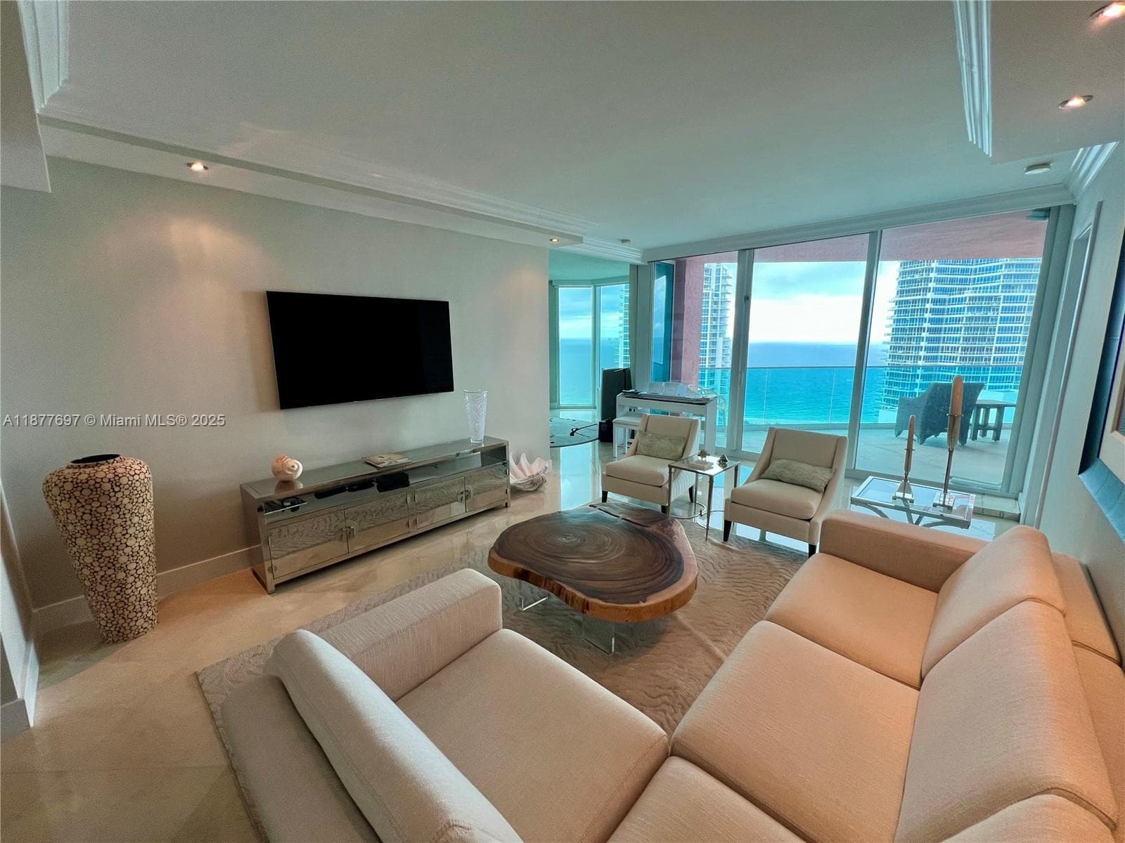 300 S Pointe Dr # 2806, Miami Beach FL 33139 — 1