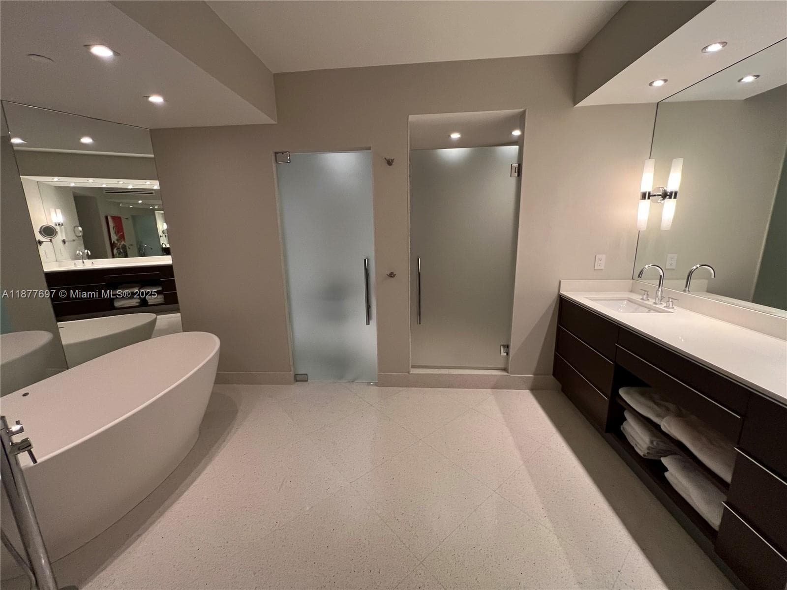 300 S Pointe Dr # 2806, Miami Beach FL 33139 — 5