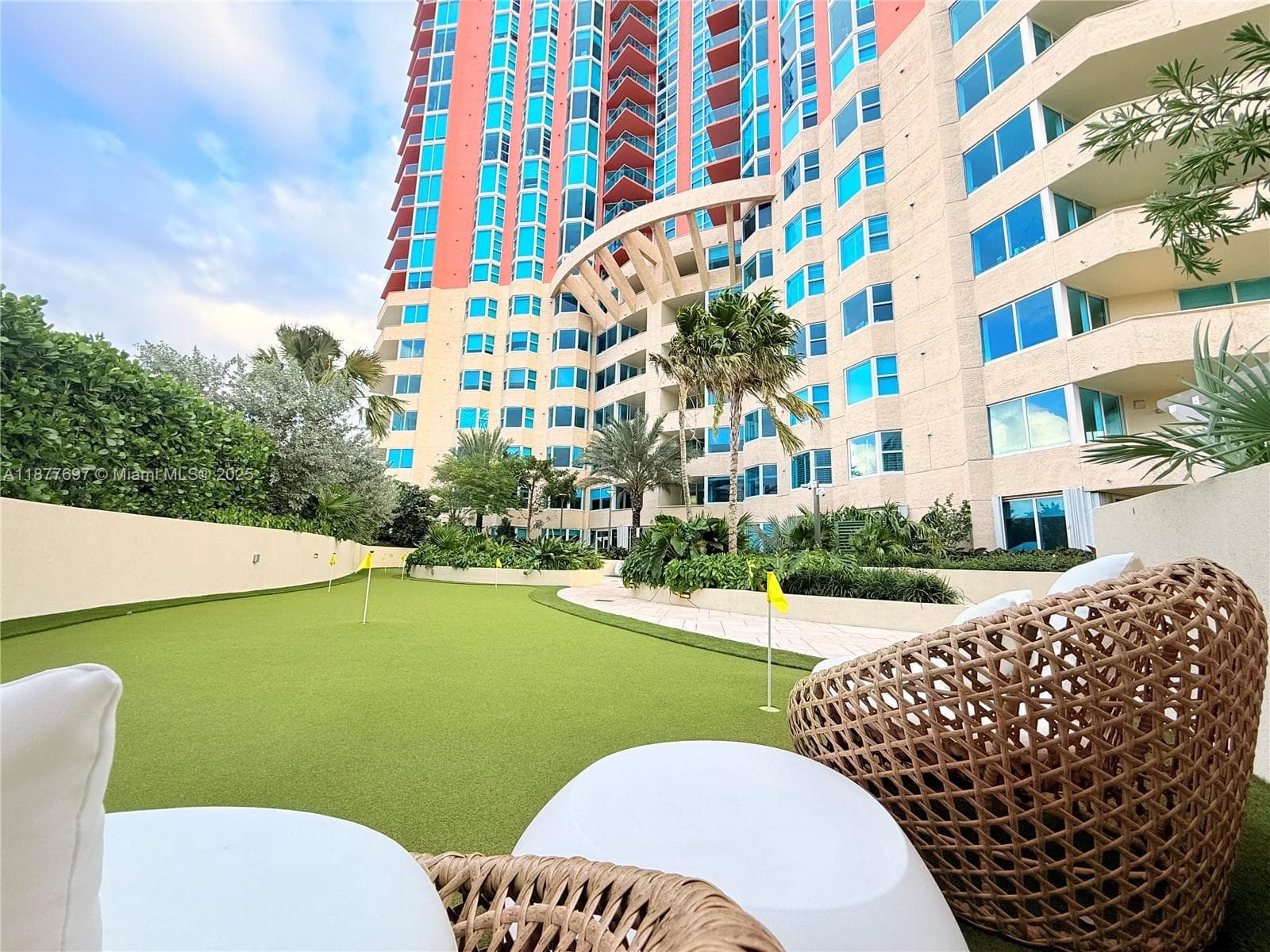 300 S Pointe Dr # 2806, Miami Beach FL 33139 — 50