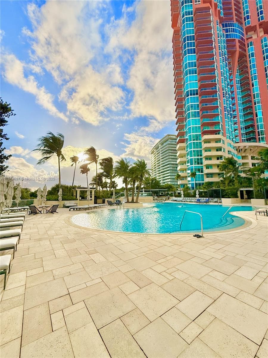 300 S Pointe Dr # 2806, Miami Beach FL 33139 — 29