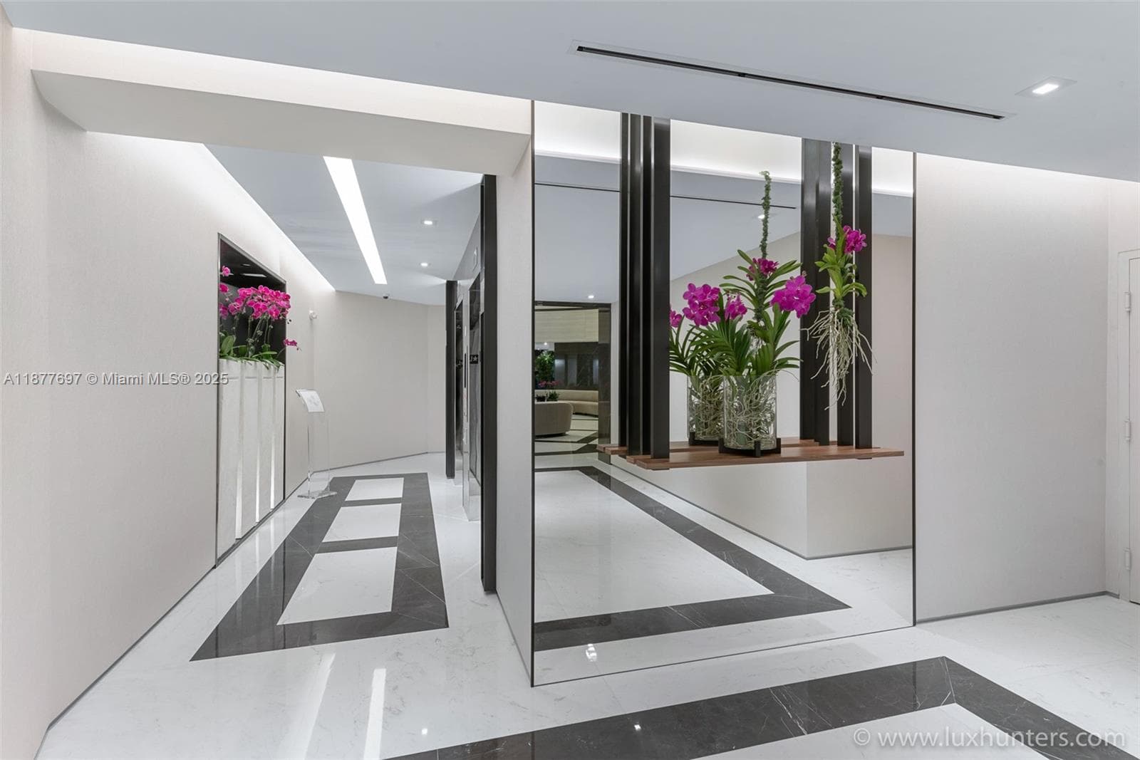 300 S Pointe Dr # 2806, Miami Beach FL 33139 — 21