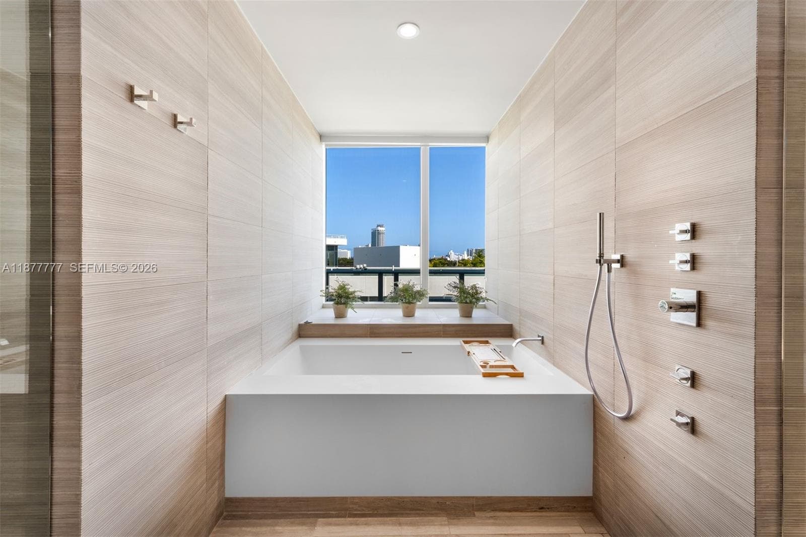 4701 N Meridian Ave # 512, Miami Beach FL 33140 — 20
