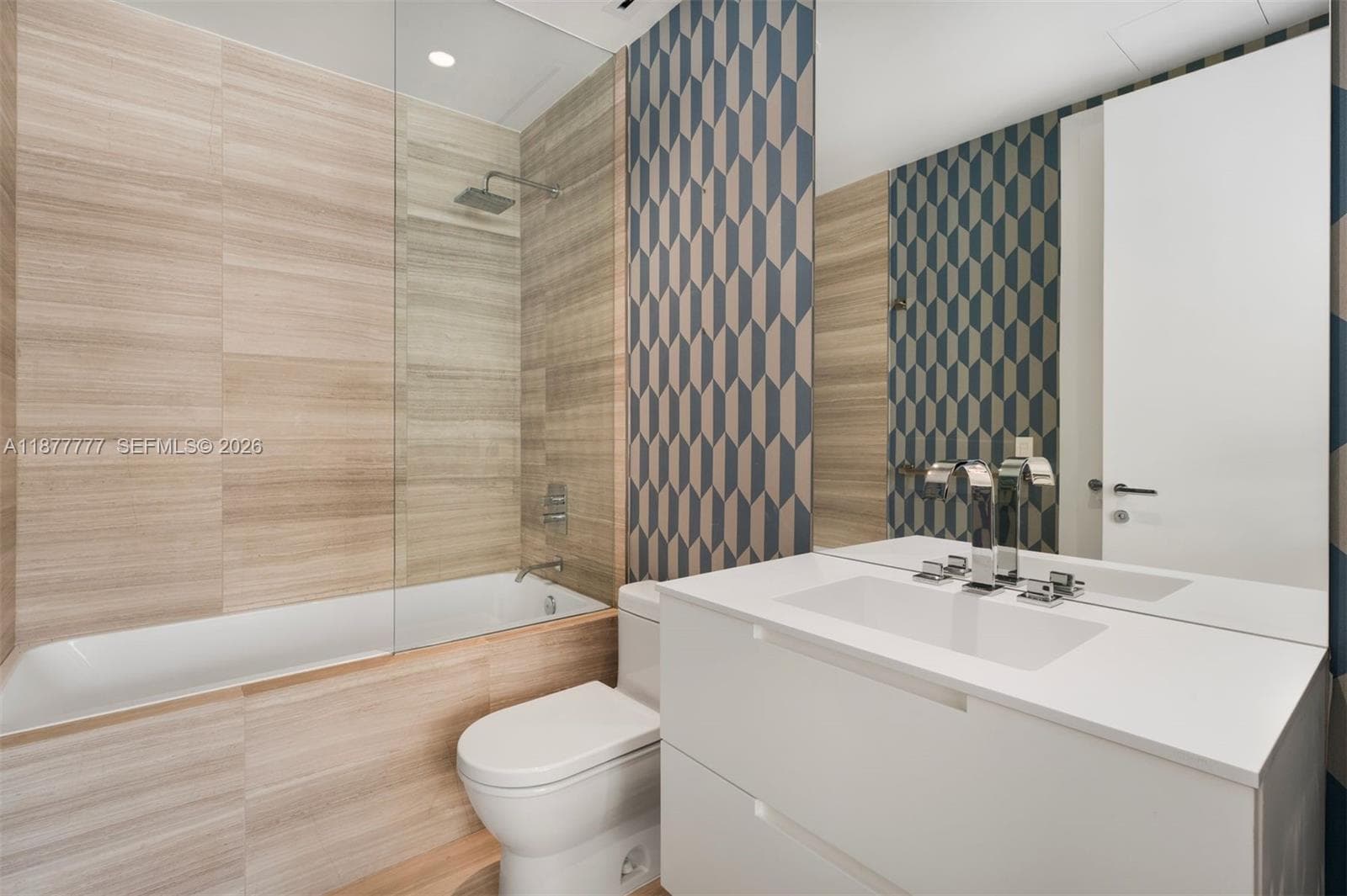 4701 N Meridian Ave # 512, Miami Beach FL 33140 — 24