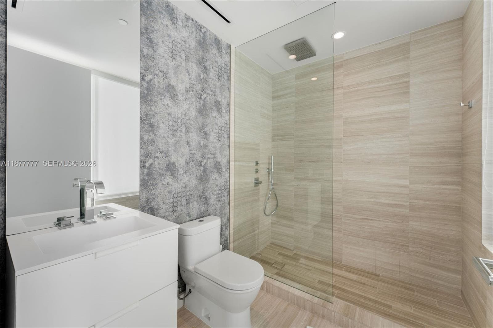 4701 N Meridian Ave # 512, Miami Beach FL 33140 — 25
