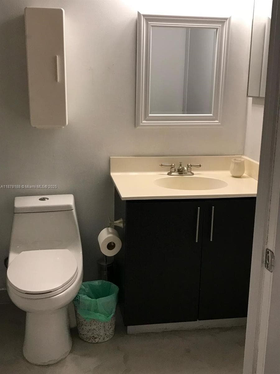 540 Brickell Key Dr # 811, Miami FL 33131 — 21