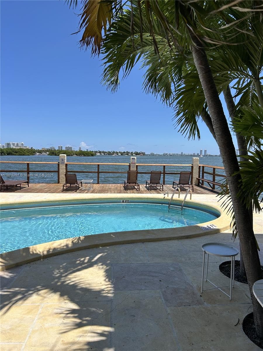 7845 NE Bayshore Ct # 20, Miami FL 33138 — 1