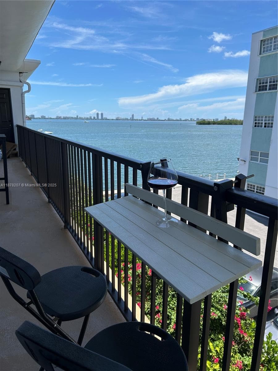 7845 NE Bayshore Ct # 20, Miami FL 33138 — 5
